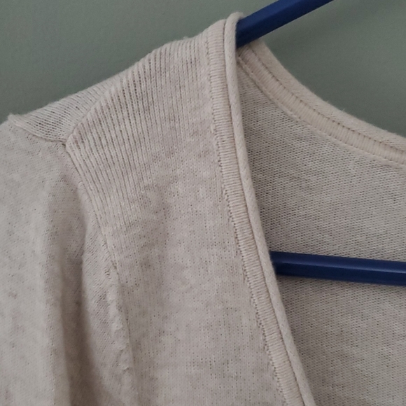 Ann Taylor Loft lightweight sweater/shirt - Picture 8 of 9